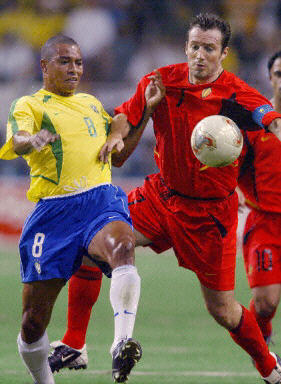 Gilberto Silva vs Wilmots