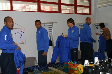 Gilberto arriving at changing room
